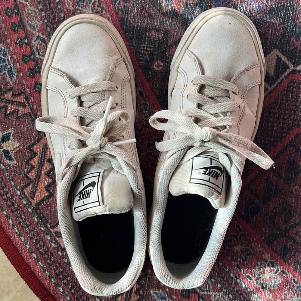 Nikes - Picture 2 of 2